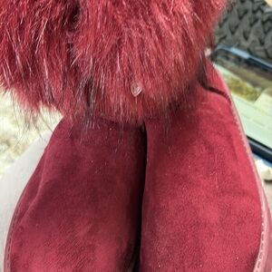 Elegant Red Fur-Trimmed Women's Shoes